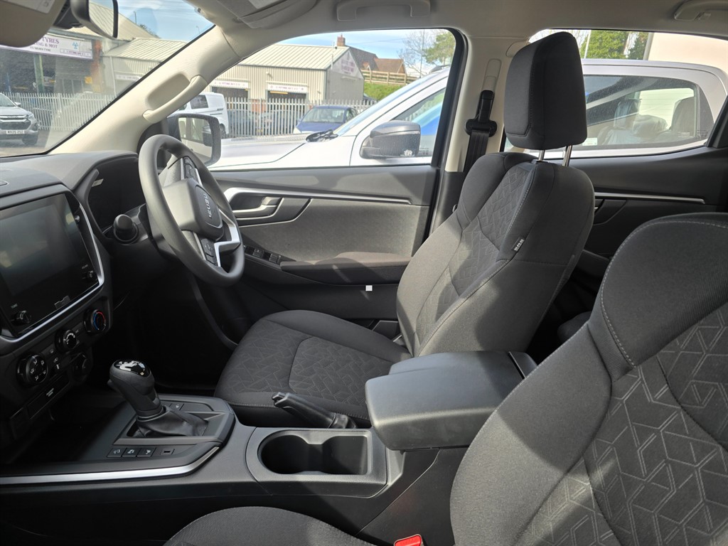 Used Isuzu D-Max 2025 for sale - 77877918: Photo 2