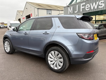 Used Land Rover Discovery Sport 2019 for sale - 78014875: Photo
