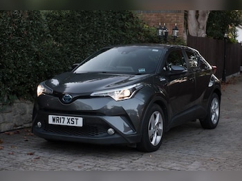 (17) - 1.8 VVT-h Icon CVT Euro 6 (s/s) 5dr