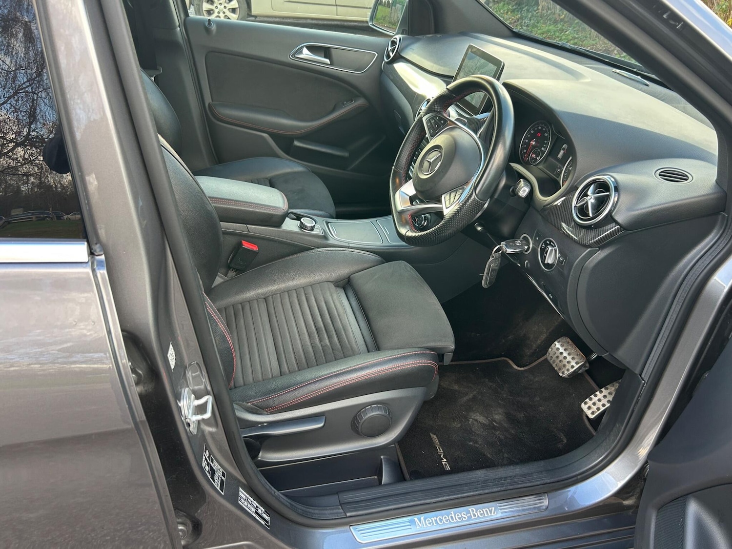 Used Mercedes-Benz B Class 2017 for sale - 76898411: Photo 14