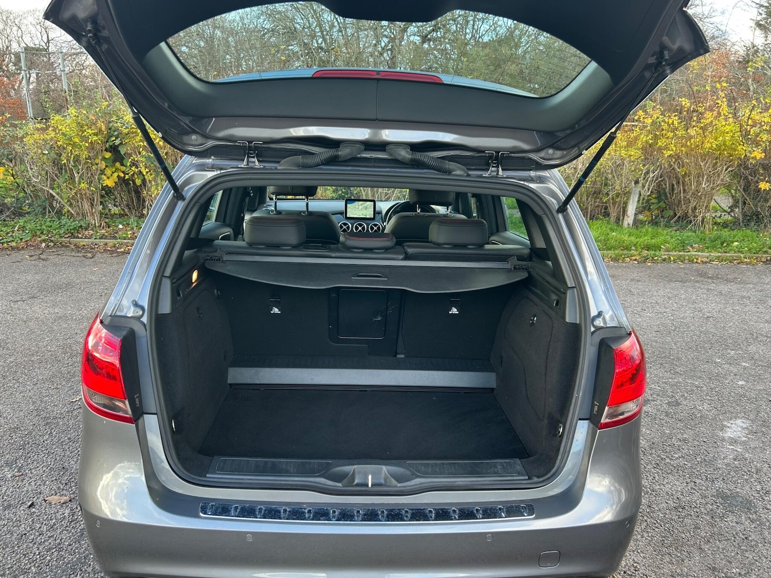 Used Mercedes-Benz B Class 2017 for sale - 76898411: Photo 29