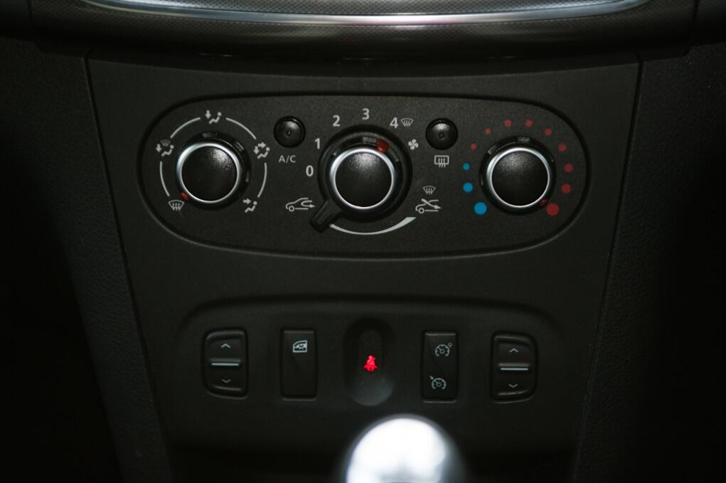 Used Dacia Sandero Stepway 2018 for sale - 76425748: Photo 18