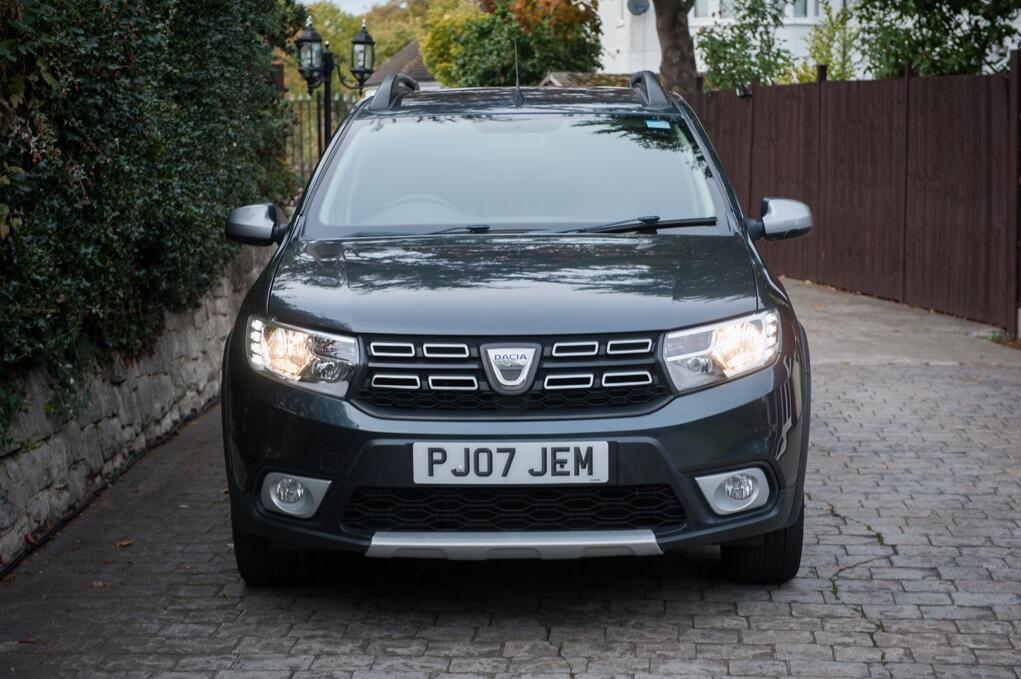 Used Dacia Sandero Stepway 2018 for sale - 76425748: Photo 2