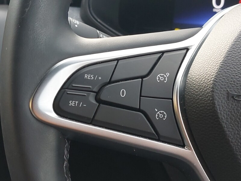 Used Renault Clio 2024 for sale - 77352760: Photo 17