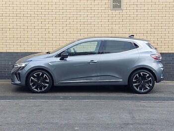 Used Renault Clio 2024 for sale - 77352760: Photo