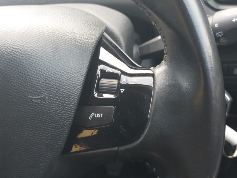 Used Peugeot 308 2016 for sale - 77669594: Photo 16