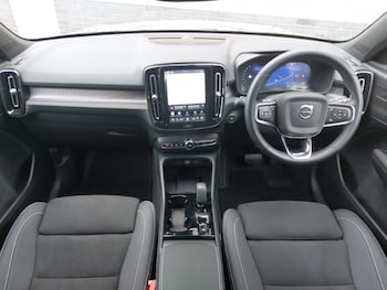 Used Volvo XC40 2025 for sale - 79074410: Photo