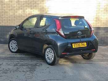 Used Toyota AYGO 2020 for sale - 76435127: Photo
