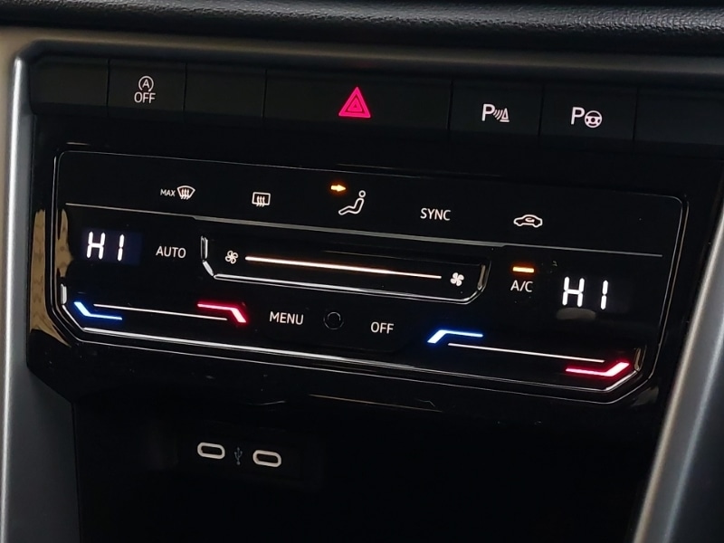 Used Volkswagen T-Roc 2023 for sale - 77114547: Photo 15