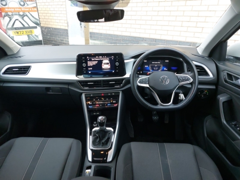 Used Volkswagen T-Roc 2023 for sale - 77114547: Photo 2