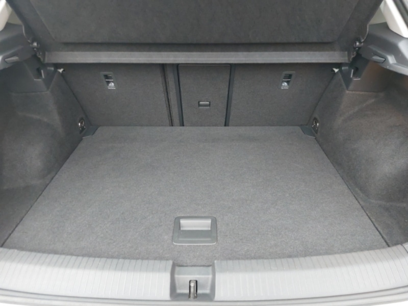 Used Volkswagen T-Roc 2023 for sale - 77114547: Photo 8