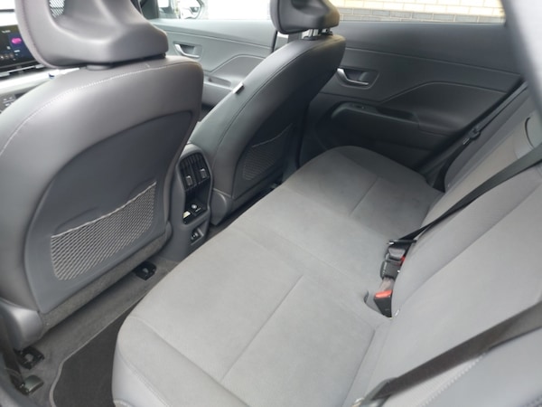 Used Hyundai KONA 2025 for sale - 76150961: Photo 6