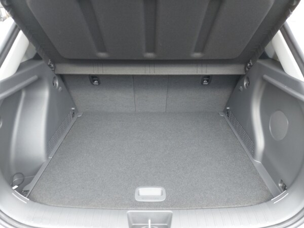 Used Hyundai KONA 2025 for sale - 76150961: Photo 8