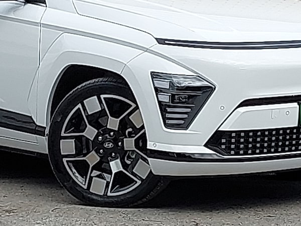 Used Hyundai KONA 2025 for sale - 76150961: Photo 9
