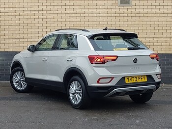 Used Volkswagen T-Roc 2023 for sale - 77251796: Photo