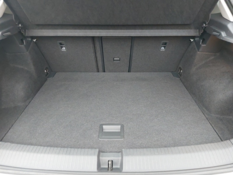 Used Volkswagen T-Roc 2023 for sale - 77251796: Photo 8