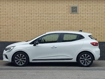 Used Renault Clio 2023 for sale - 78777957: Photo