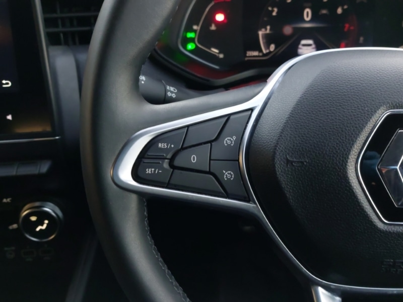 Used Renault Clio 2022 for sale - 77105330: Photo 17