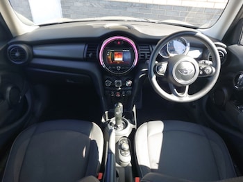 Used MINI Hatch 2019 for sale - 78411144: Photo