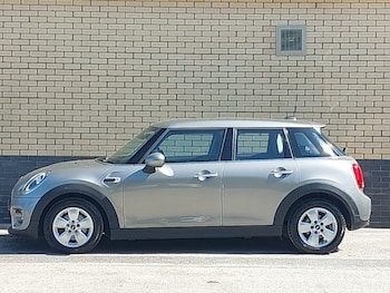 Used MINI Hatch 2019 for sale - 78411144: Photo