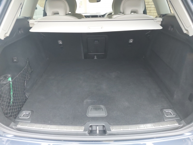 Used Volvo XC60 2023 for sale - 77114534: Photo 8