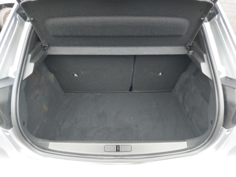 Used Peugeot 208 2021 for sale - 77141321: Photo 8