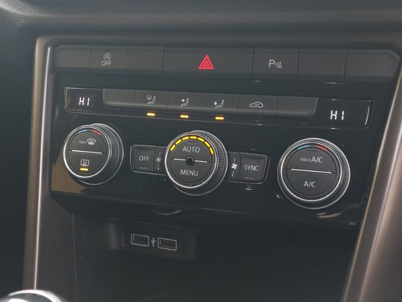 Used Volkswagen T-Roc 2018 for sale - 77907645: Photo 16