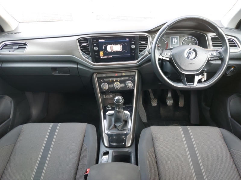 Used Volkswagen T-Roc 2018 for sale - 77907645: Photo 2