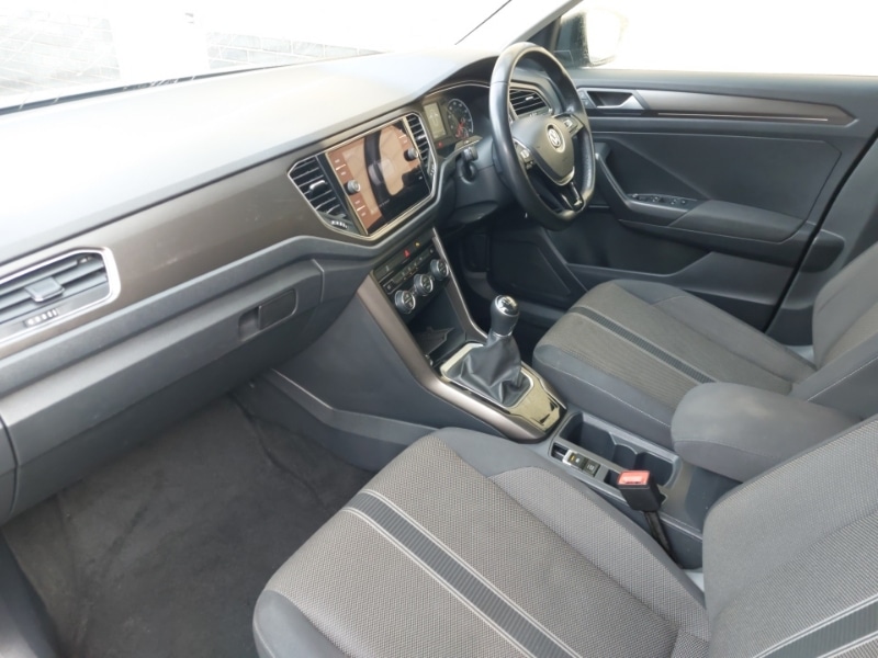 Used Volkswagen T-Roc 2018 for sale - 77907645: Photo 5