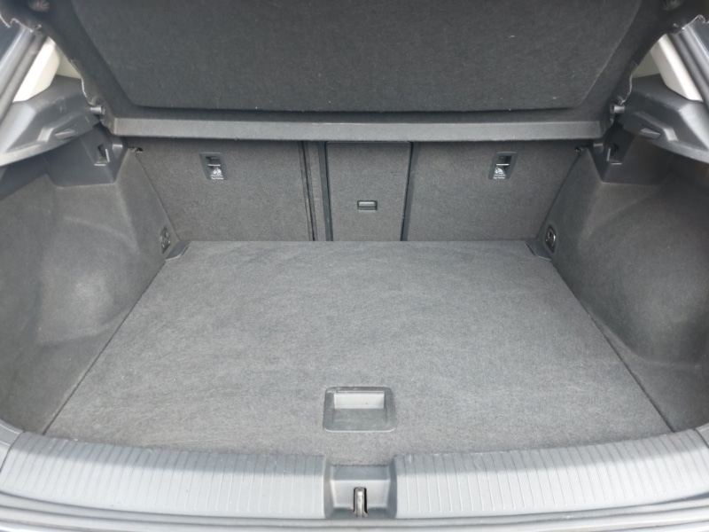 Used Volkswagen T-Roc 2018 for sale - 77907645: Photo 8