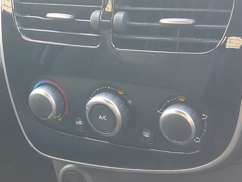 Used Renault Clio 2016 for sale - 76695977: Photo 15