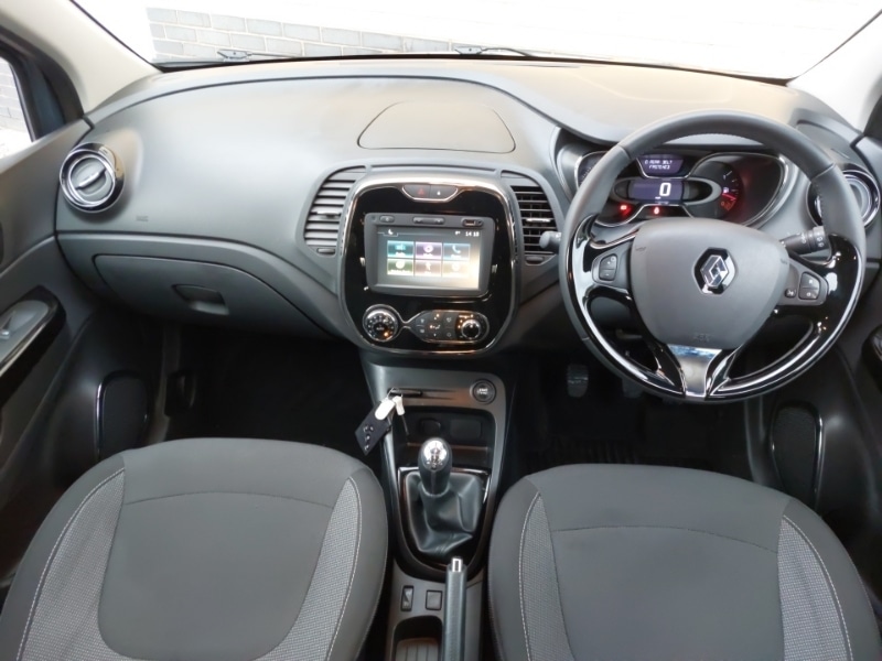 Used Renault Captur 2016 for sale - 76834132: Photo 2