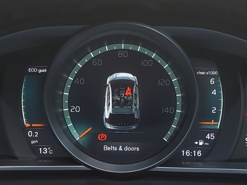 Used Volvo V40 2019 for sale - 76815867: Photo 10