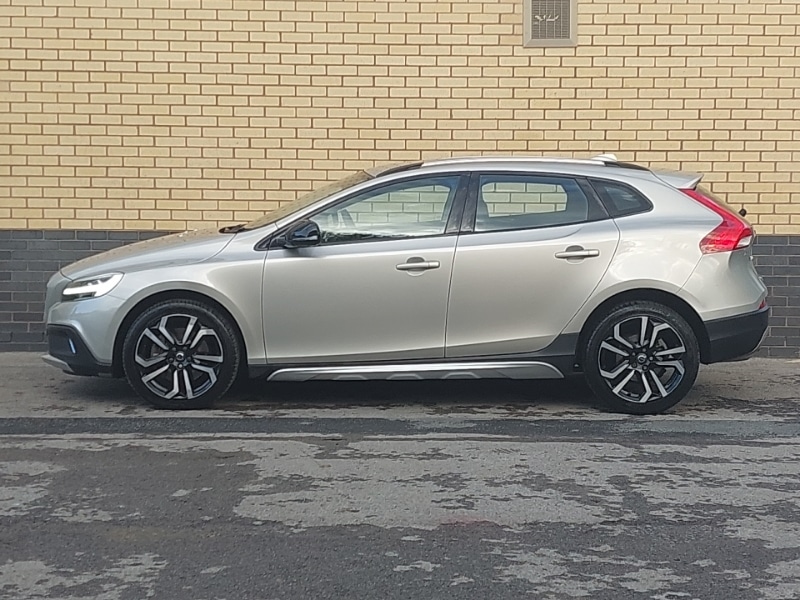 Used Volvo V40 2019 for sale - 76815867: Photo 4