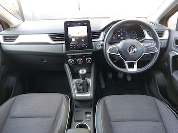 Used Renault Captur 2021 for sale - 75910096: Photo