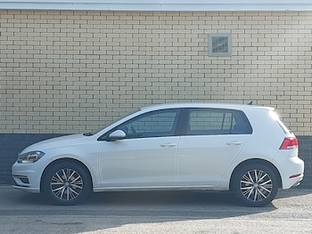 Used Volkswagen Golf 2018 for sale - 78669681: Photo