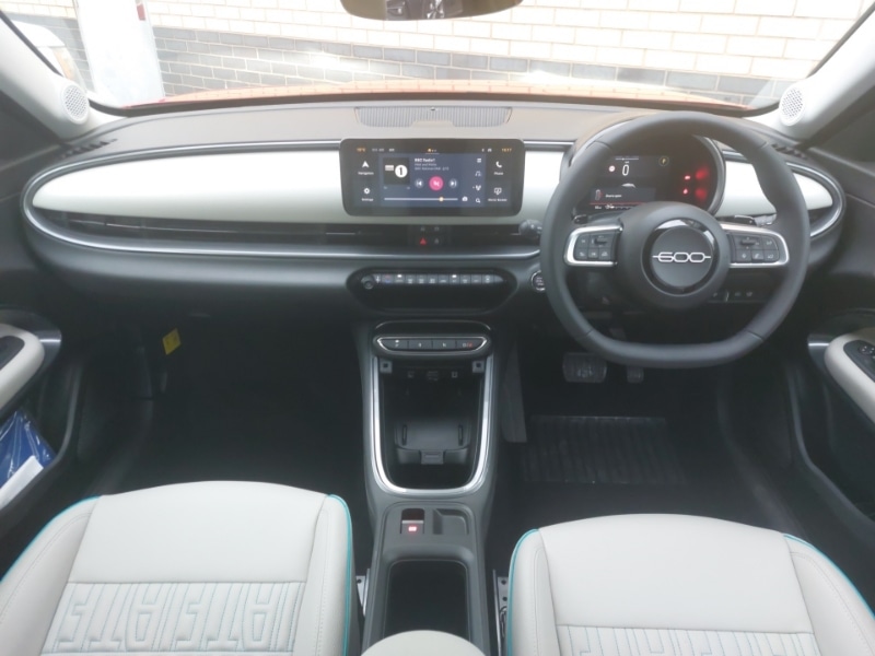 Used Fiat 600 2025 for sale - 76478933: Photo 2