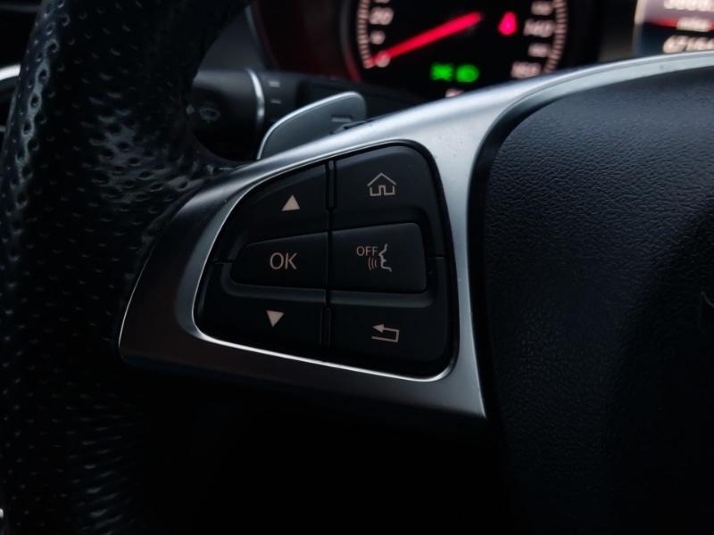 Used Mercedes-Benz C Class 2018 for sale - 76543290: Photo 17