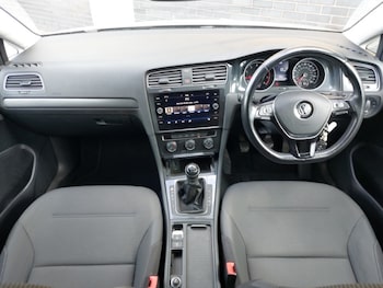 Used Volkswagen Golf 2019 for sale - 78790923: Photo