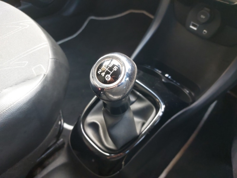 Used Toyota AYGO 2015 for sale - 76695979: Photo 17