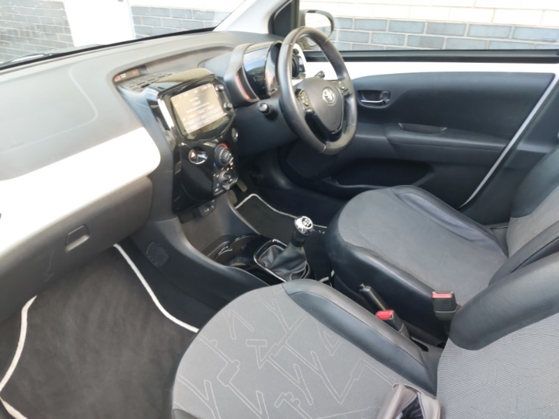 Used Toyota AYGO 2015 for sale - 76695979: Photo 5