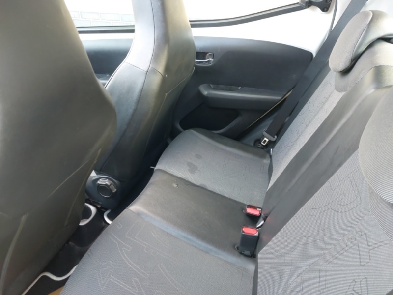 Used Toyota AYGO 2015 for sale - 76695979: Photo 6