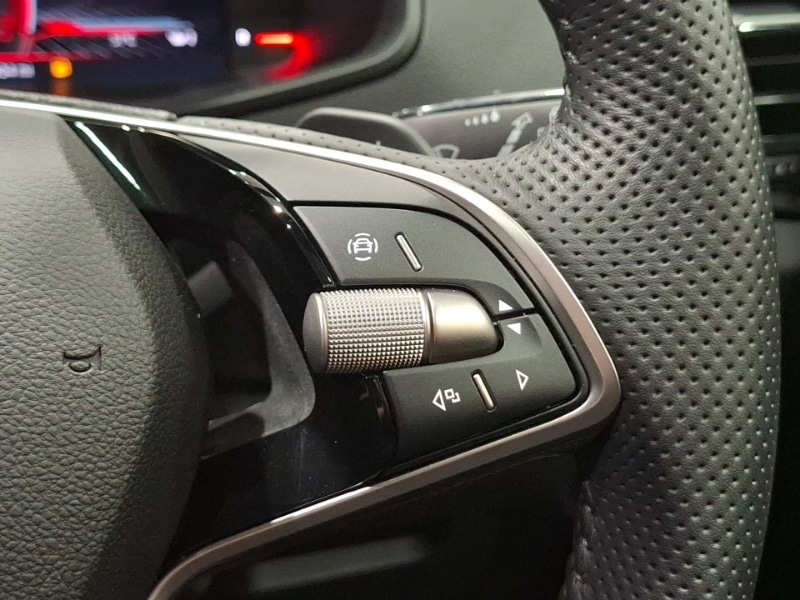 Used Skoda Karoq 2024 for sale - 76465472: Photo 19