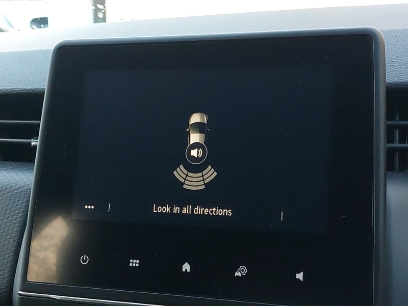 Used Renault Clio 2020 for sale - 76741814: Photo 11