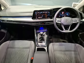 Used Volkswagen Golf 2024 for sale - 75455559: Photo