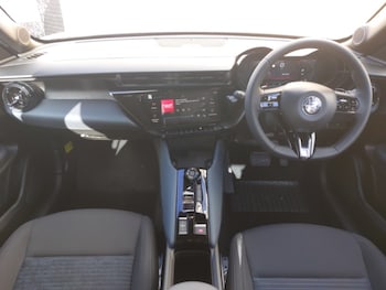 Used Alfa Romeo Junior 2025 for sale - 76369811: Photo