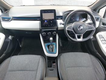 Used Renault Clio 2021 for sale - 78642739: Photo