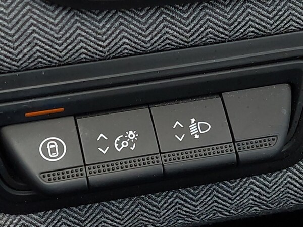 Used Renault Clio 2025 for sale - 76335964: Photo 19