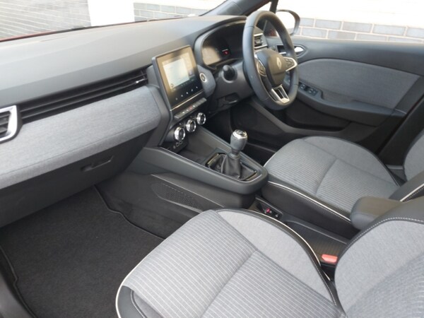 Used Renault Clio 2025 for sale - 76335964: Photo 5
