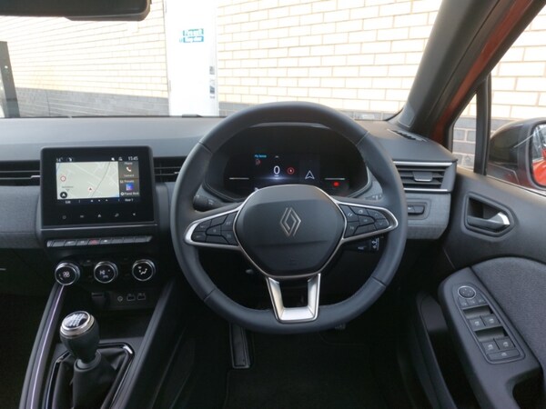 Used Renault Clio 2025 for sale - 76335964: Photo 7